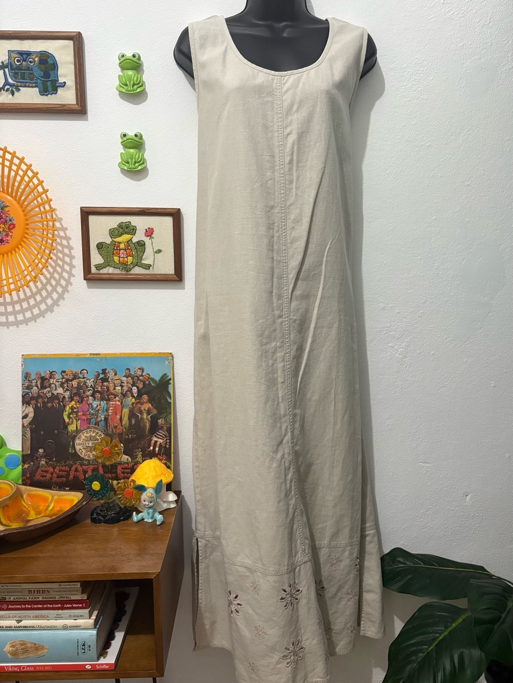 Vintage Sleeveless Khaki Maxi Dress with Floral Cutout Hem Linen & Cotton